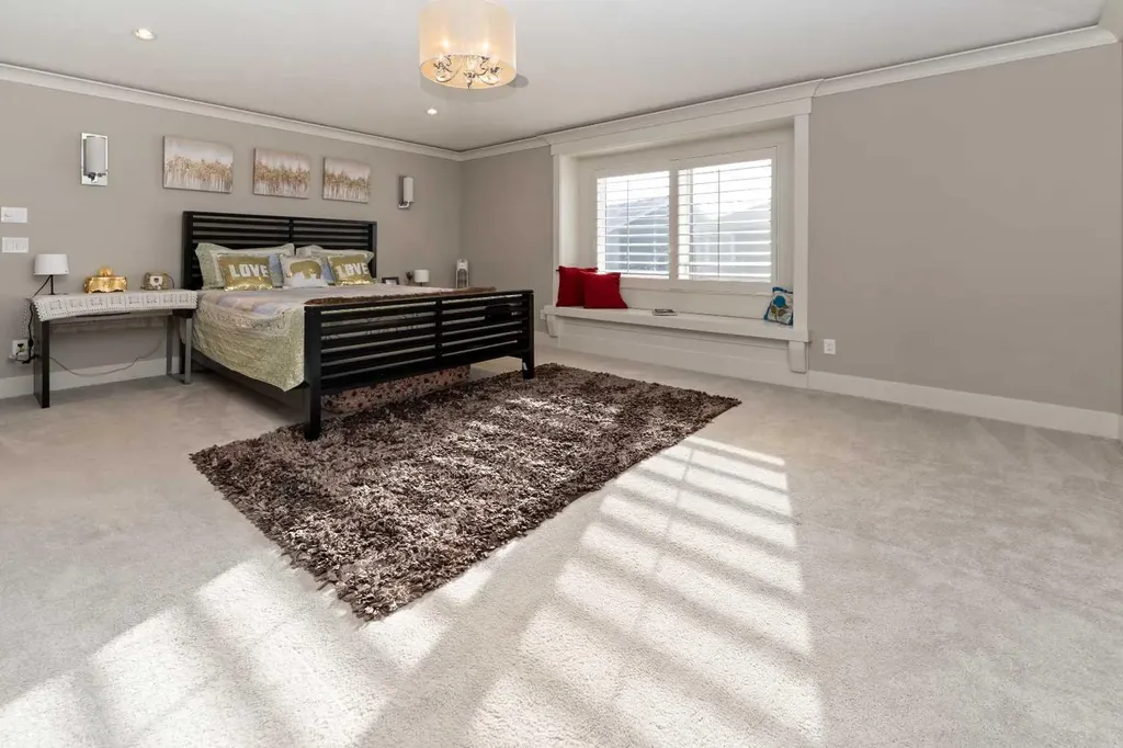 129 Kinniburgh Gardens Chestermere AB T1X0R7