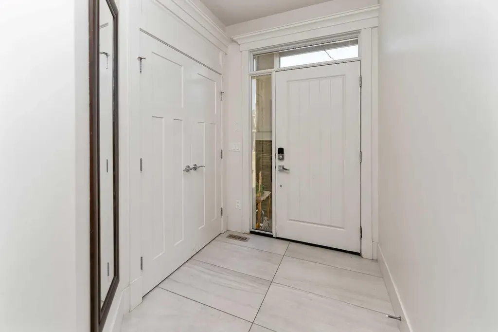 129 Kinniburgh Gardens Chestermere AB T1X0R7