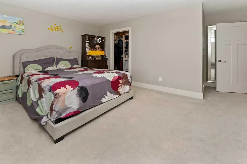 129 Kinniburgh Gardens Chestermere AB T1X0R7