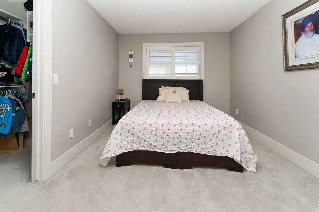 129 Kinniburgh Gardens Chestermere AB T1X0R7