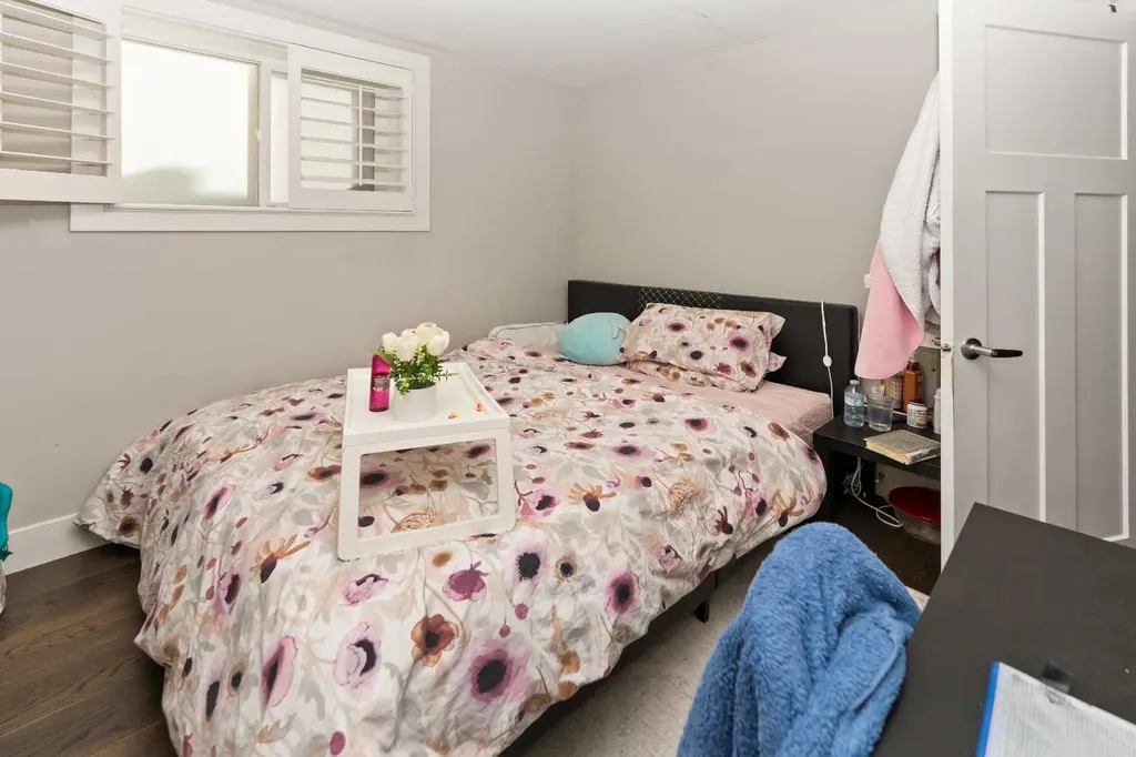 129 Kinniburgh Gardens Chestermere AB T1X0R7
