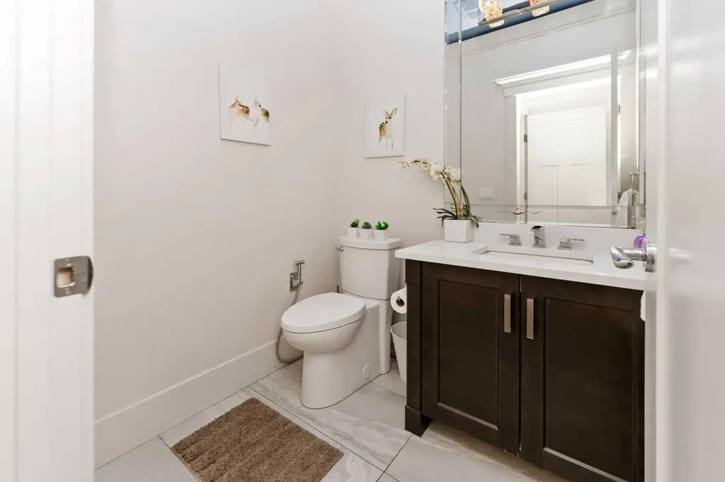 129 Kinniburgh Gardens Chestermere AB T1X0R7