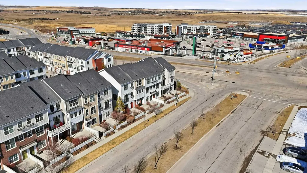 14 Nolan Hill Gate NW Calgary AB T3R 0T9
