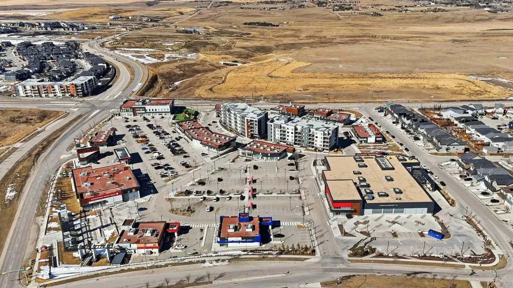 14 Nolan Hill Gate NW Calgary AB T3R 0T9