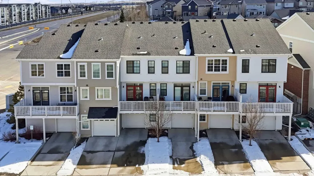 14 Nolan Hill Gate NW Calgary AB T3R 0T9