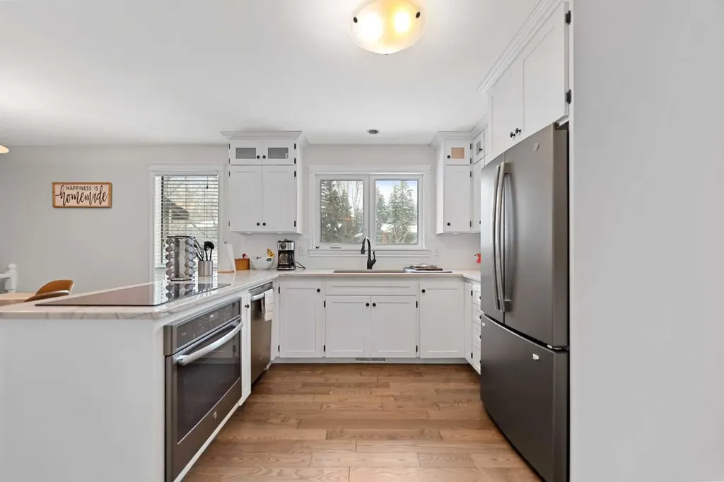 436 Ranchridge Bay NW Calgary AB T3G 1V6