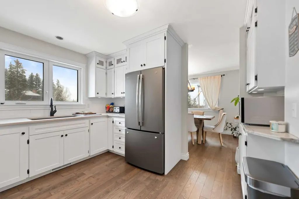 436 Ranchridge Bay NW Calgary AB T3G 1V6