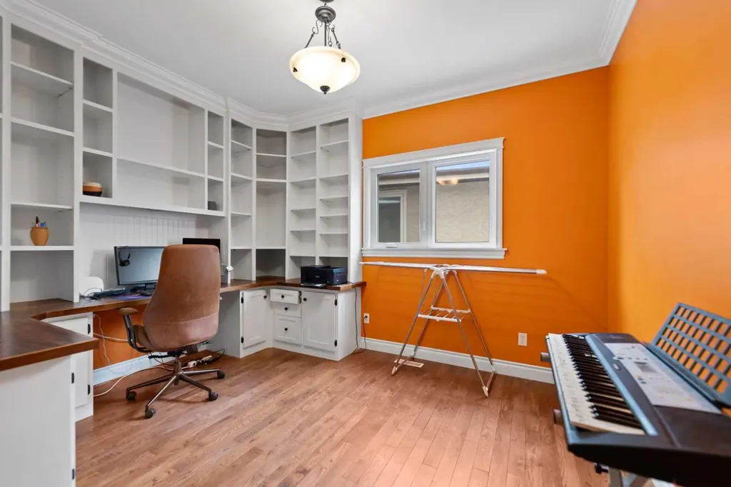 436 Ranchridge Bay NW Calgary AB T3G 1V6