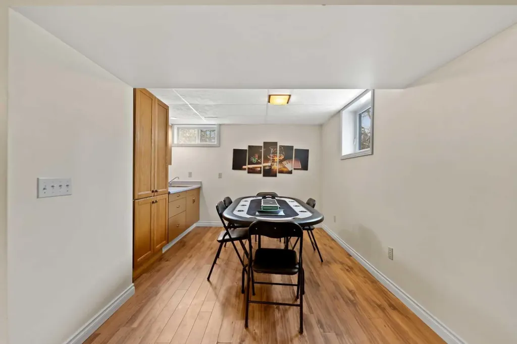 436 Ranchridge Bay NW Calgary AB T3G 1V6