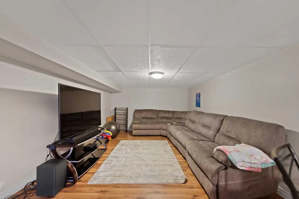 436 Ranchridge Bay NW Calgary AB T3G 1V6
