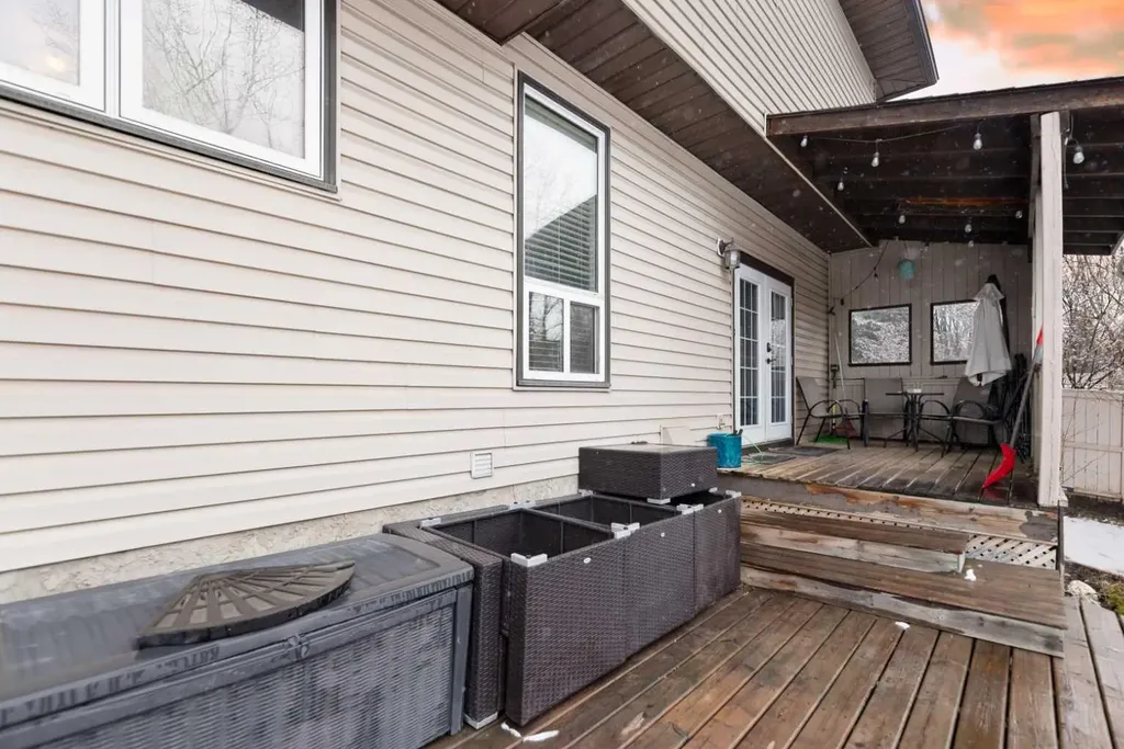 436 Ranchridge Bay NW Calgary AB T3G 1V6
