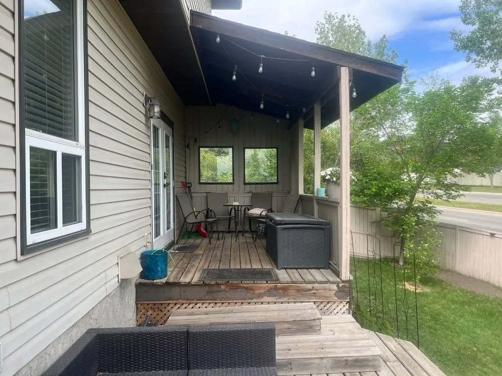 436 Ranchridge Bay NW Calgary AB T3G 1V6