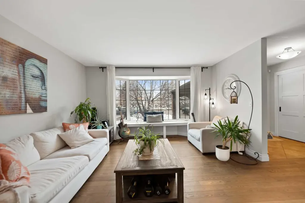 436 Ranchridge Bay NW Calgary AB T3G 1V6