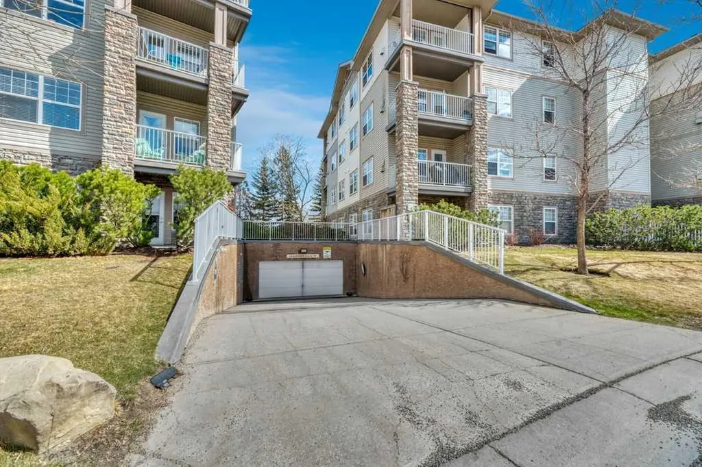 1408 17 Street SE Calgary AB T2G 5S8
