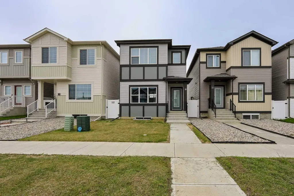 25 Lake Street Rural Red Deer County AB T4E 3C9