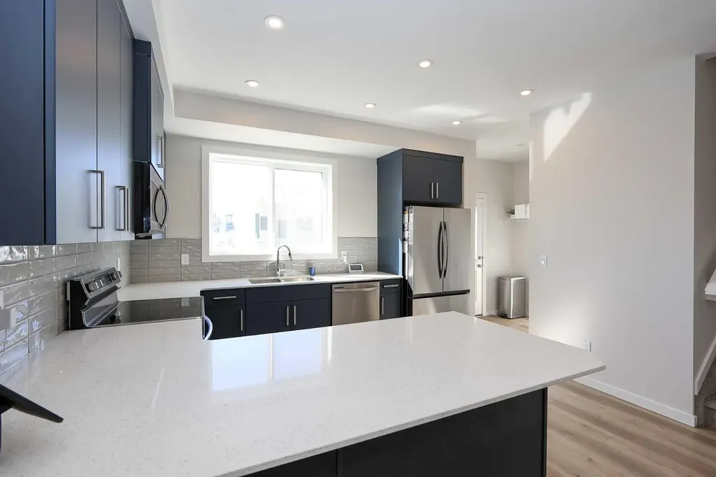 25 Lake Street Rural Red Deer County AB T4E 3C9
