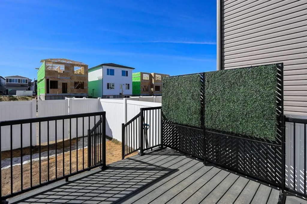 25 Lake Street Rural Red Deer County AB T4E 3C9
