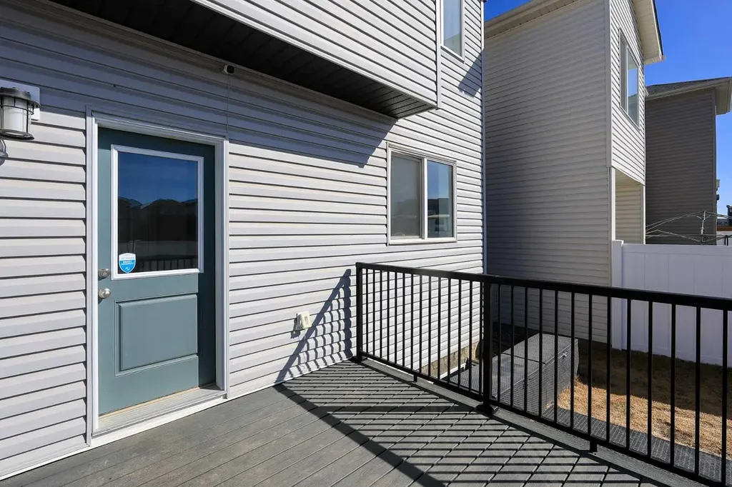 25 Lake Street Rural Red Deer County AB T4E 3C9