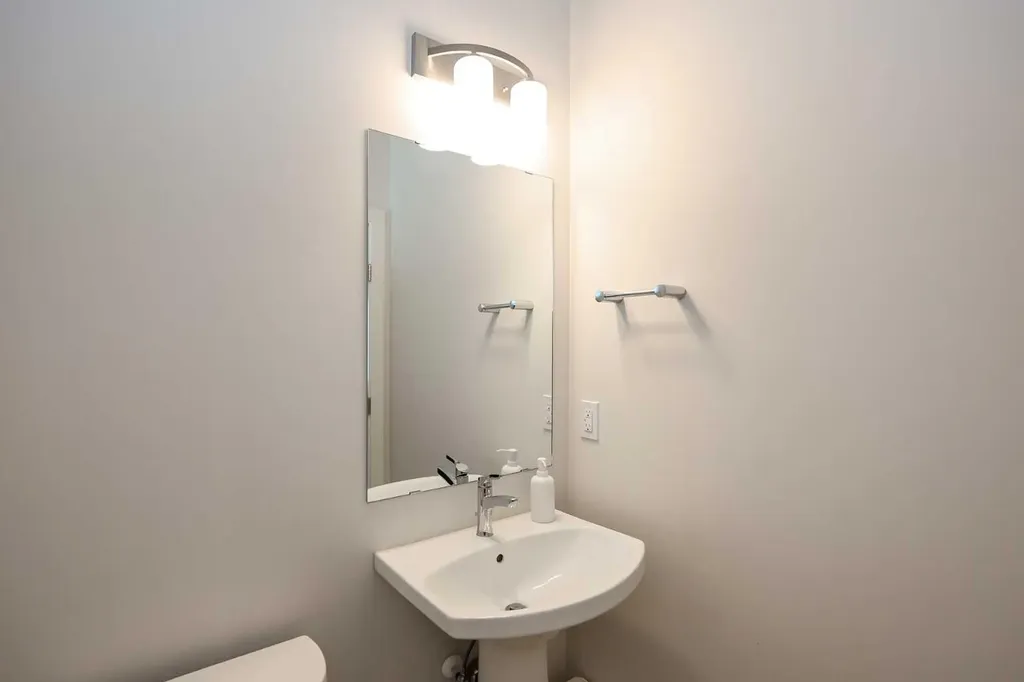 25 Lake Street Rural Red Deer County AB T4E 3C9