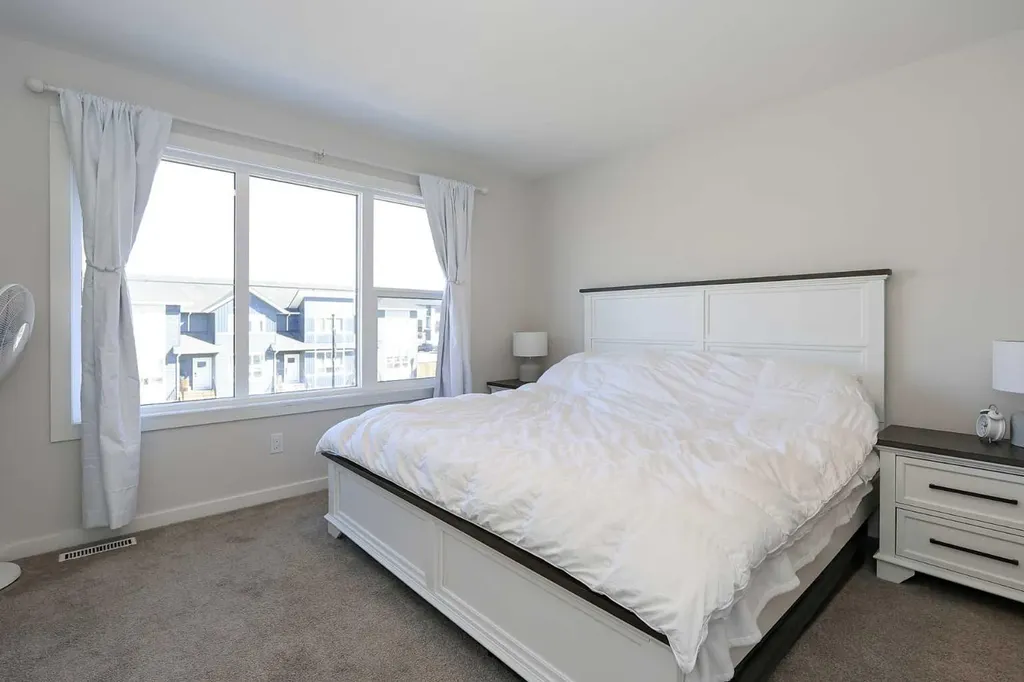 25 Lake Street Rural Red Deer County AB T4E 3C9