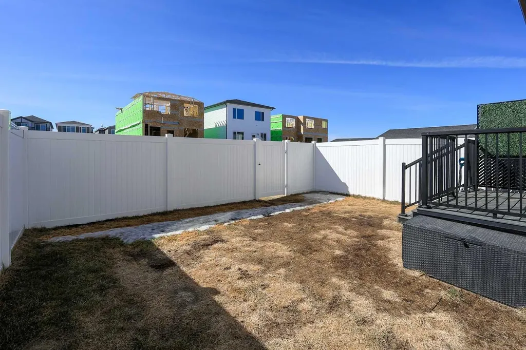 25 Lake Street Rural Red Deer County AB T4E 3C9