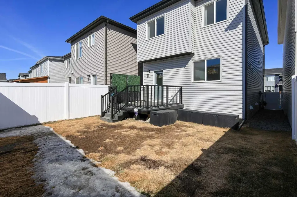 25 Lake Street Rural Red Deer County AB T4E 3C9