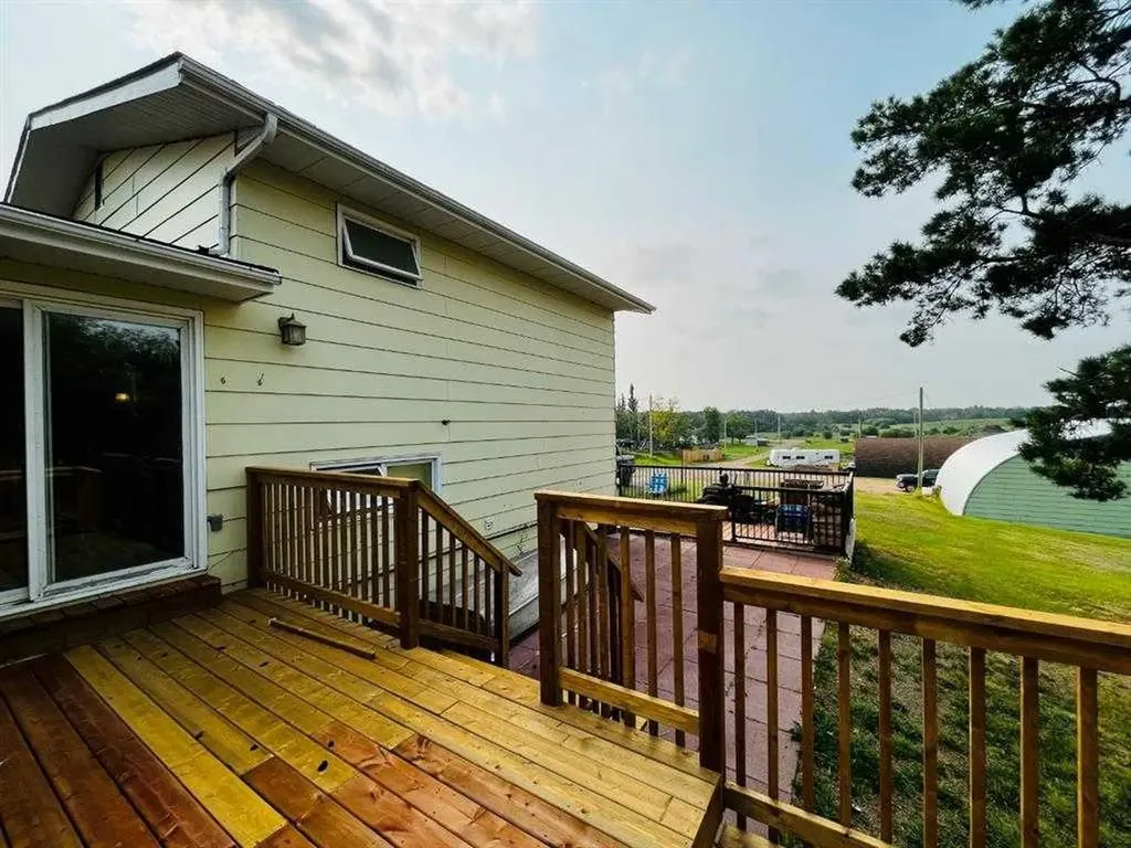21 1 Avenue W Derwent AB T0B 1C0