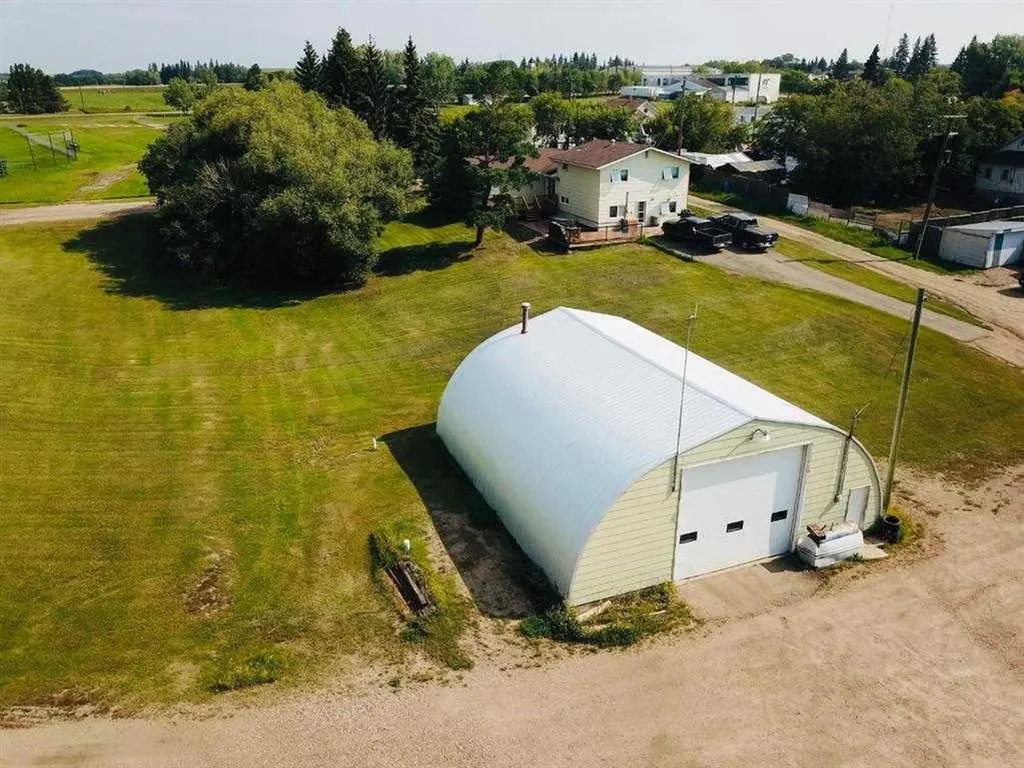 21 1 Avenue W Derwent AB T0B 1C0