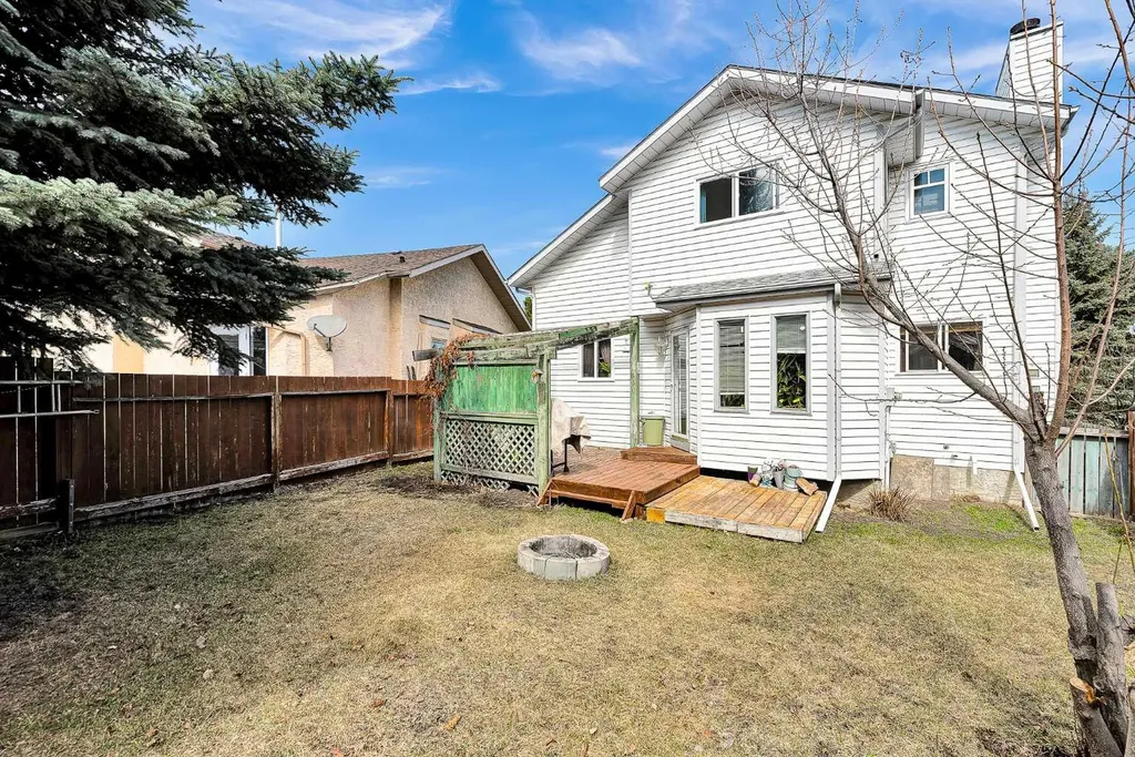 53 Shawfield Road SW Calgary AB T2Y 1Y7