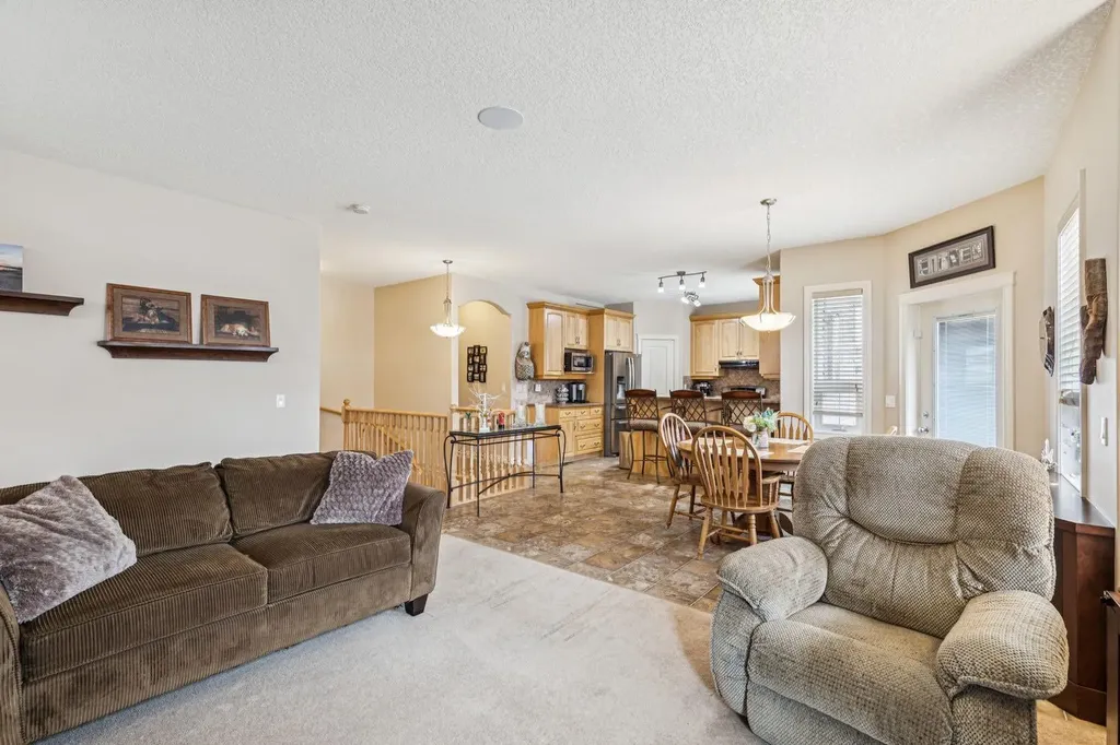 937 Cimarron Park Close Okotoks AB T1S2E6