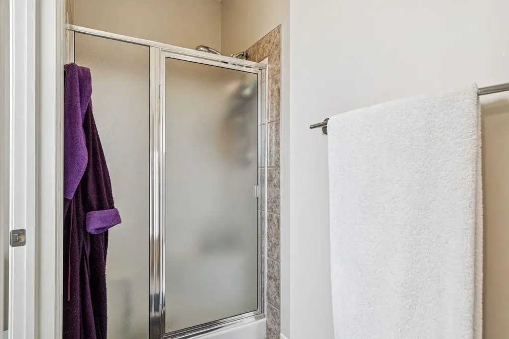 937 Cimarron Park Close Okotoks AB T1S2E6
