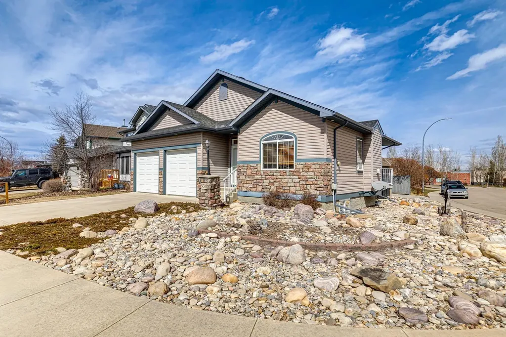 937 Cimarron Park Close Okotoks AB T1S2E6