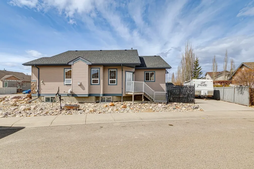 937 Cimarron Park Close Okotoks AB T1S2E6