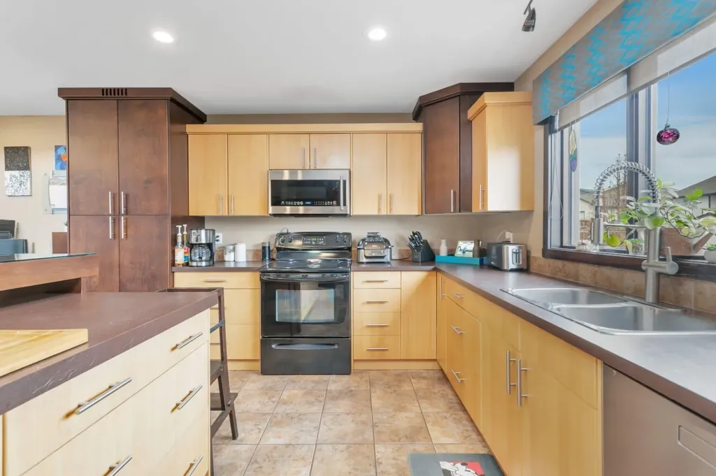 5221 Westridge Drive Blackfalds AB T0M 0J0