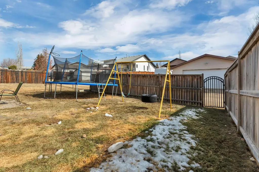 5221 Westridge Drive Blackfalds AB T0M 0J0
