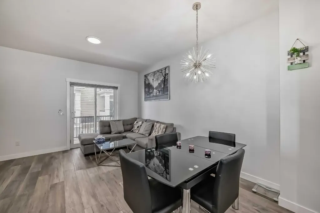 95 Skyview Close NE Calgary AB T3N 1X2