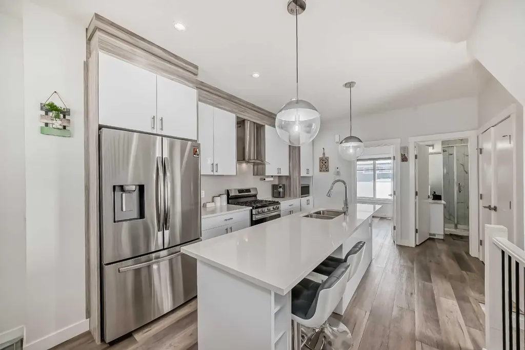 95 Skyview Close NE Calgary AB T3N 1X2