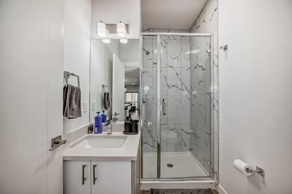 95 Skyview Close NE Calgary AB T3N 1X2