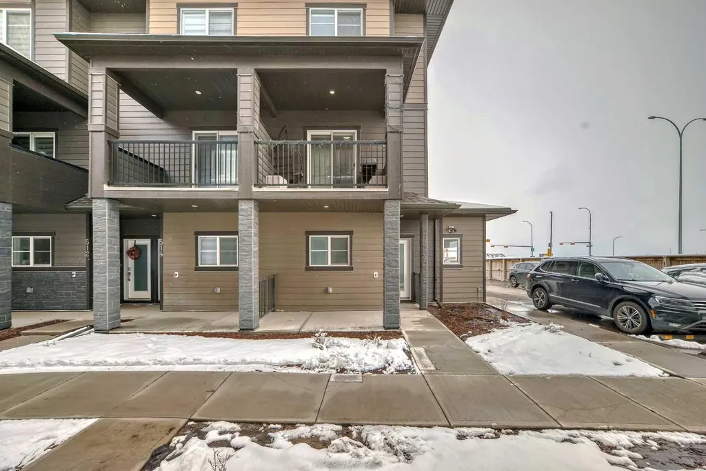 95 Skyview Close NE Calgary AB T3N 1X2