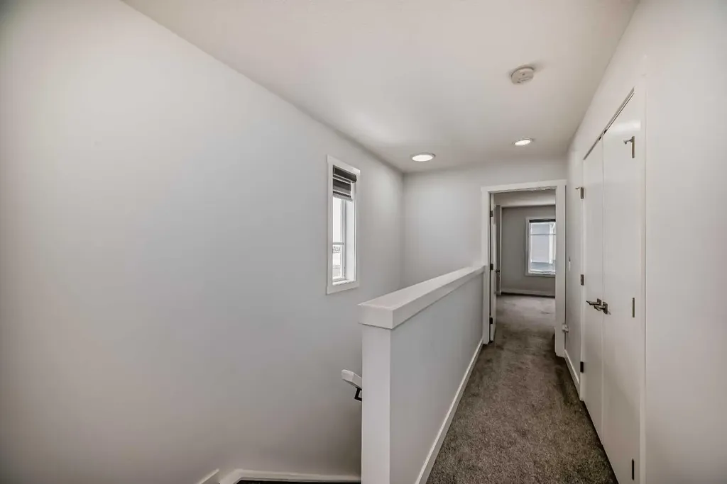 95 Skyview Close NE Calgary AB T3N 1X2
