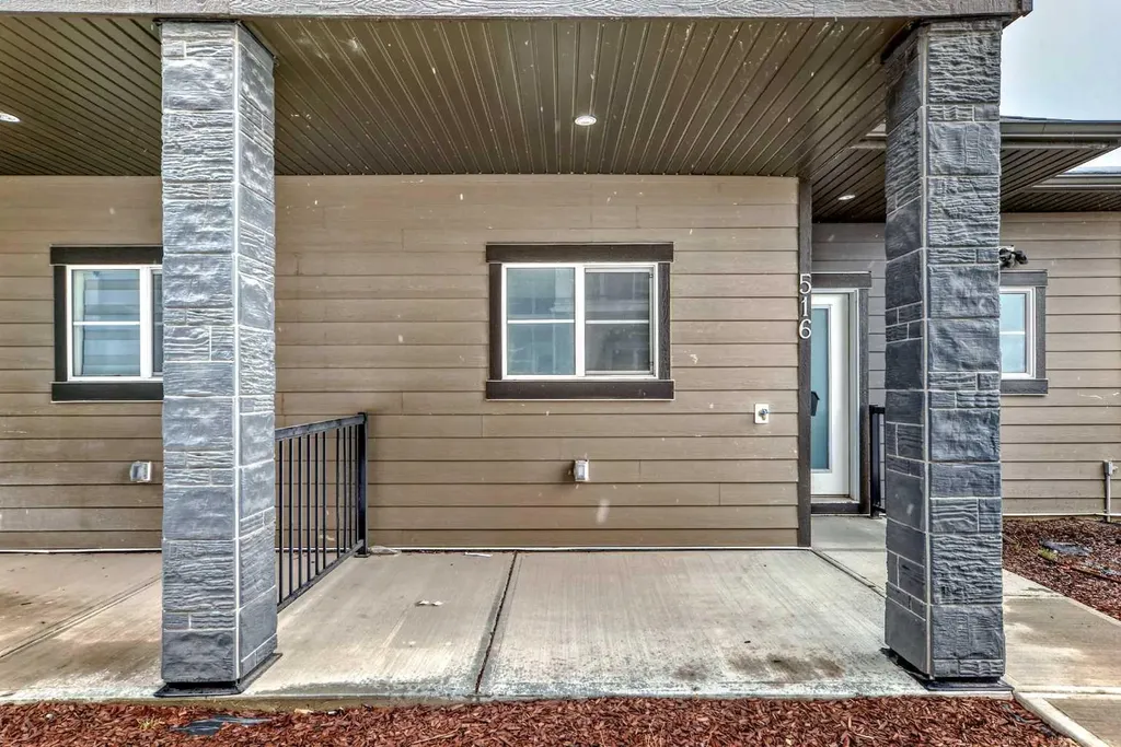 95 Skyview Close NE Calgary AB T3N 1X2