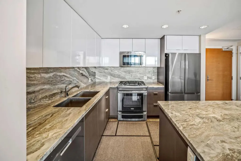 519 Riverfront Avenue SE Calgary AB T2G 1K6