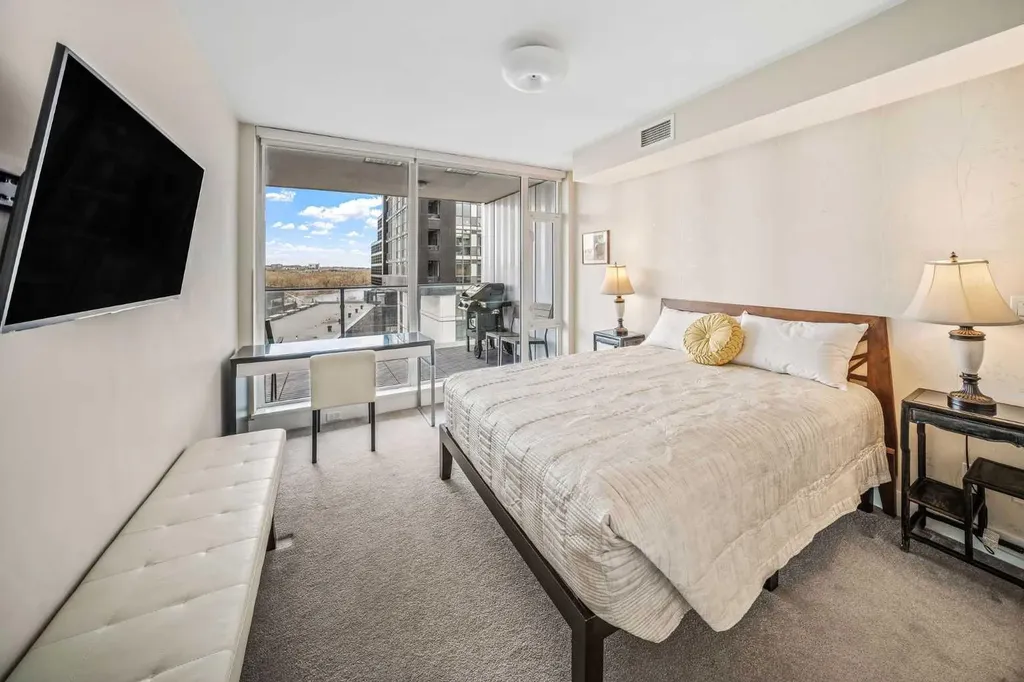 519 Riverfront Avenue SE Calgary AB T2G 1K6
