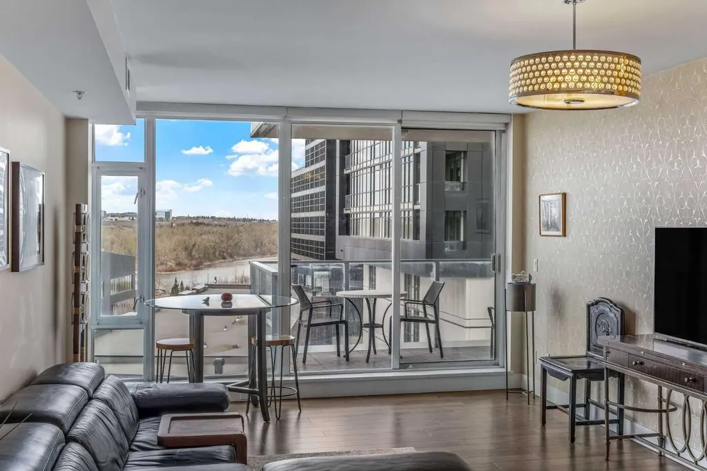 519 Riverfront Avenue SE Calgary AB T2G 1K6