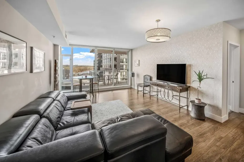 519 Riverfront Avenue SE Calgary AB T2G 1K6