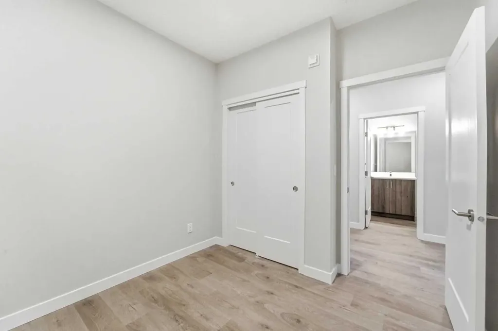 700 Shawnee Square SW Calgary AB T2Y 0Z6