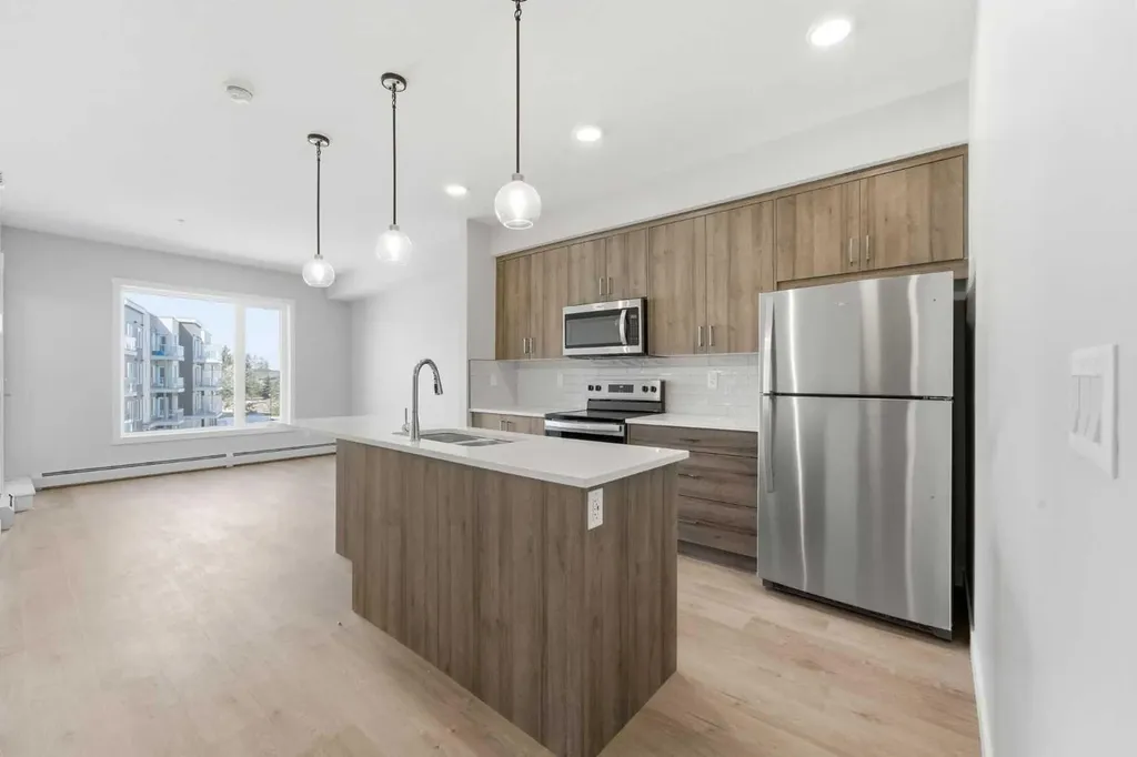 700 Shawnee Square SW Calgary AB T2Y 0Z6