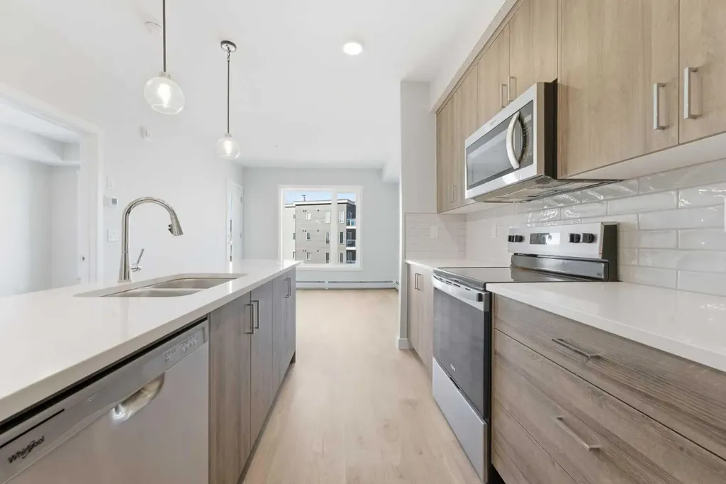 700 Shawnee Square SW Calgary AB T2Y 0Z6