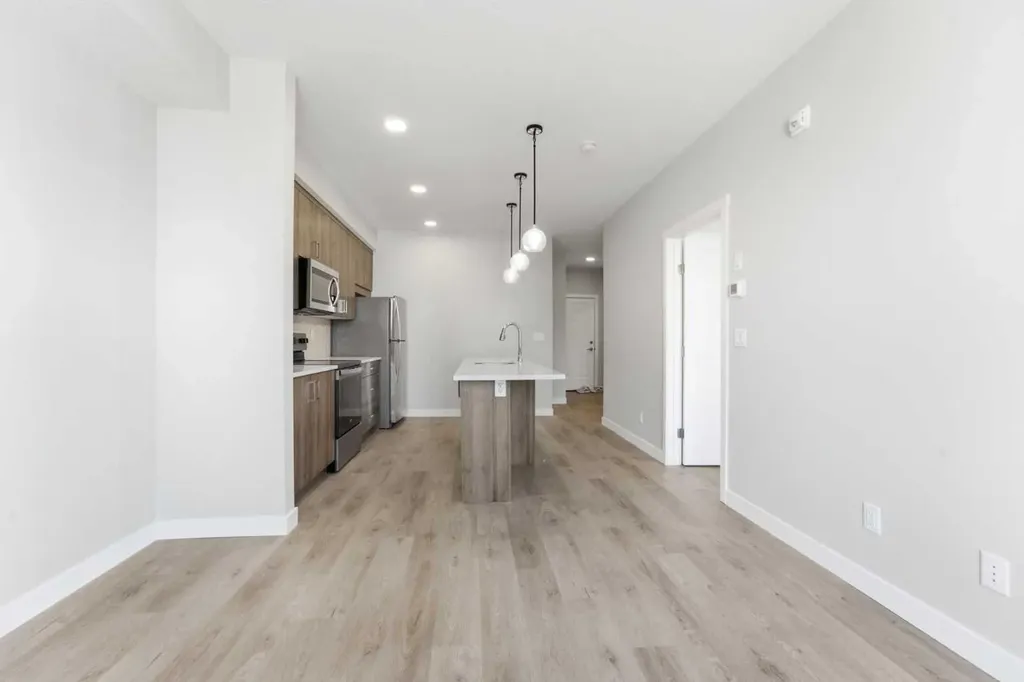 700 Shawnee Square SW Calgary AB T2Y 0Z6