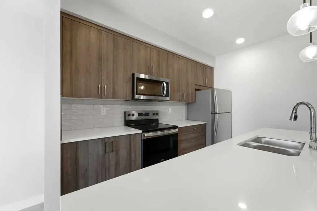700 Shawnee Square SW Calgary AB T2Y 0Z6